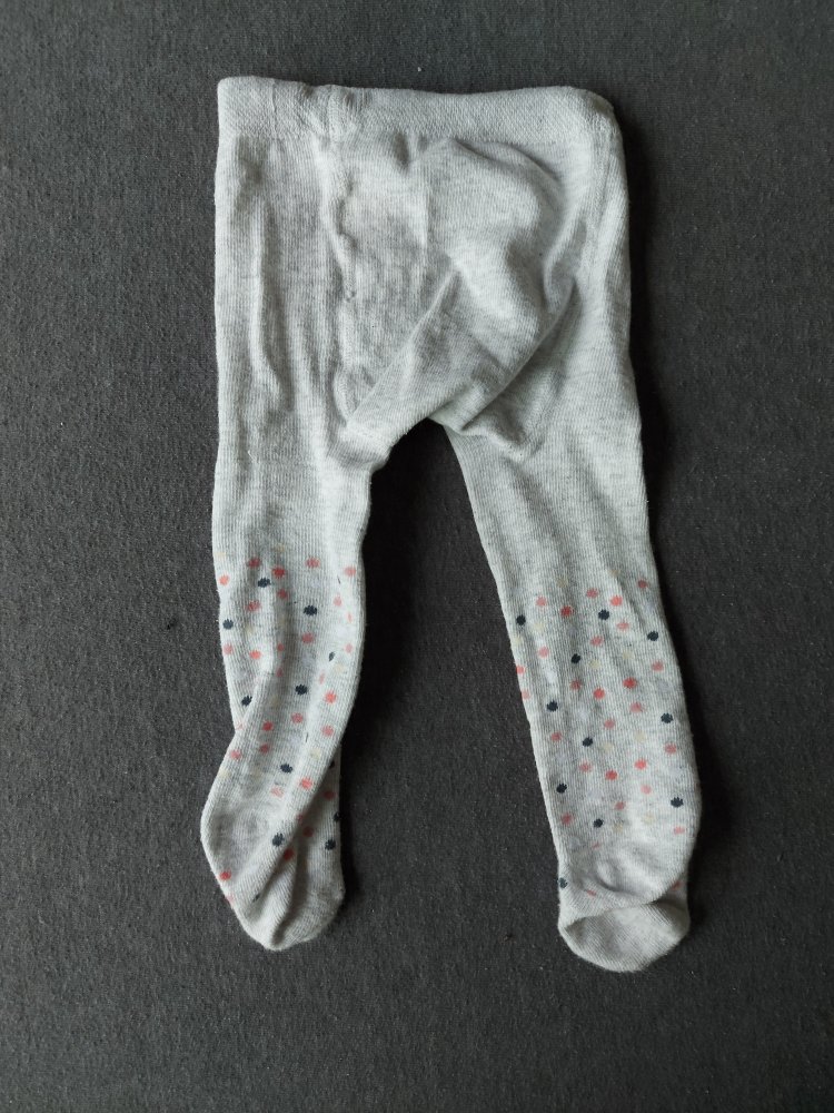 Hellgraue Babystrumpfhose (greige) mit Punkten Gr. 62/68