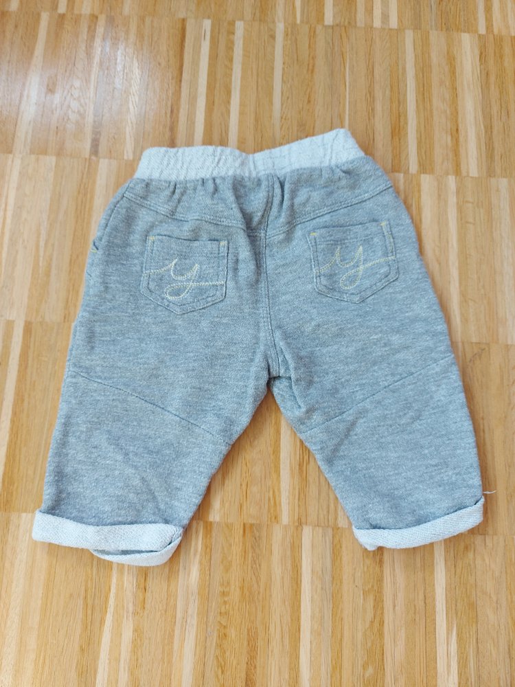 graue Babyjogginghose, Gr. 86 Stoffhose