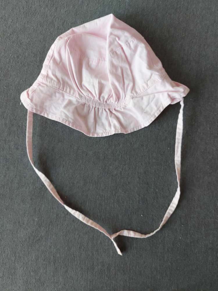 rosa Sommerhut mit Schleife für Babys, Gr. 43-45 mit Schnüren