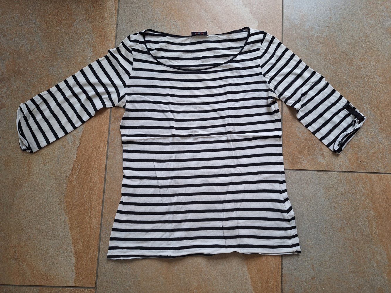 Schwarz weiß gestreiftes Sweatshirt, Gr. M