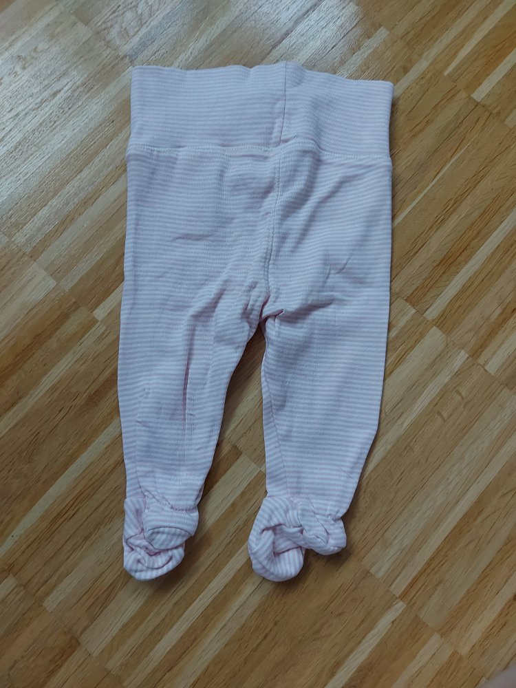 rosa-weiß gestreifte Babyhose mit breitem Bund und Füßchen, Gr. 62
