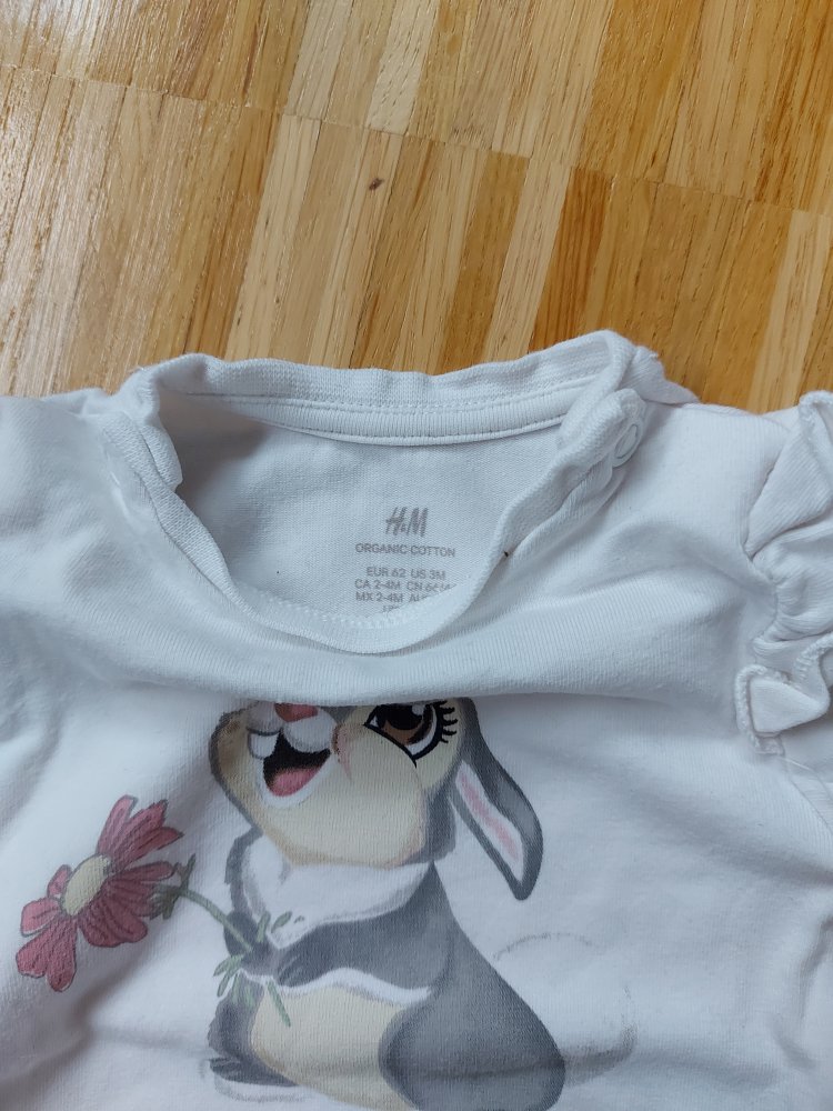 weißer Kurzarmbody mit Klopfer, Gr. 62