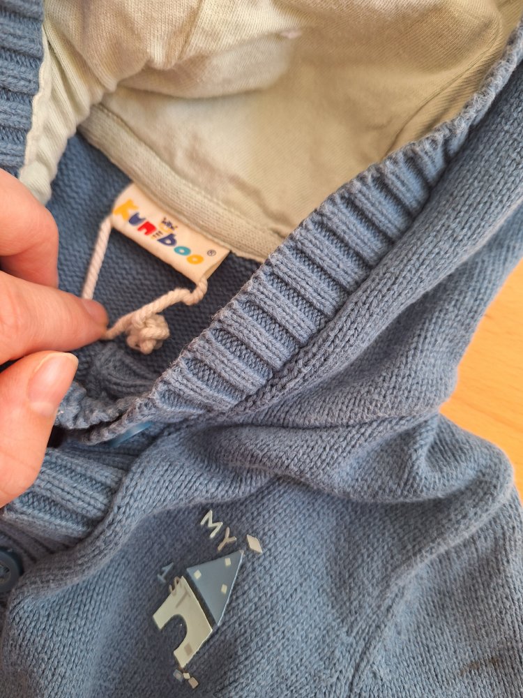 blaue Kapuzenstrickjacke Gr. 86/92