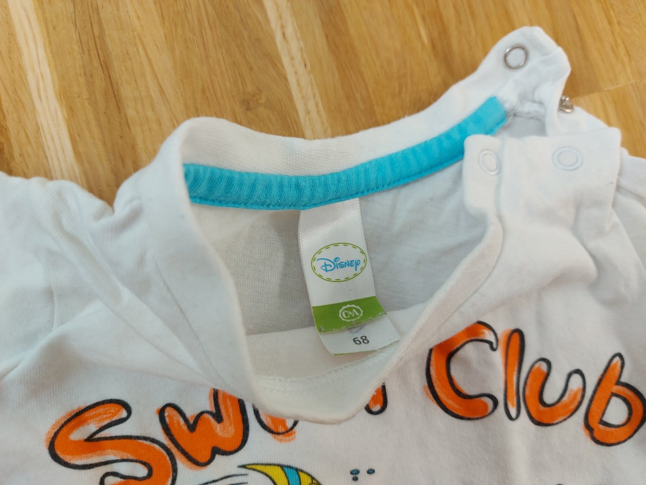 kurzärmliges weißes T-Shirt mit Mickey Mouse Gr. 68