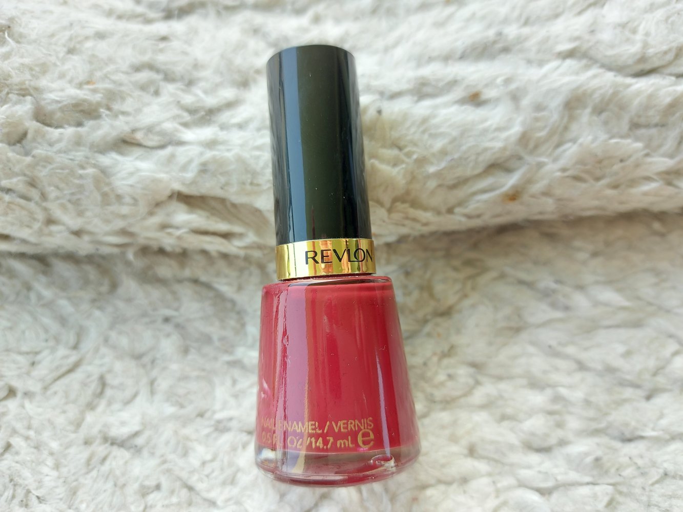 Revlon 721 Raven Red Nail Enamel Nagellack rot