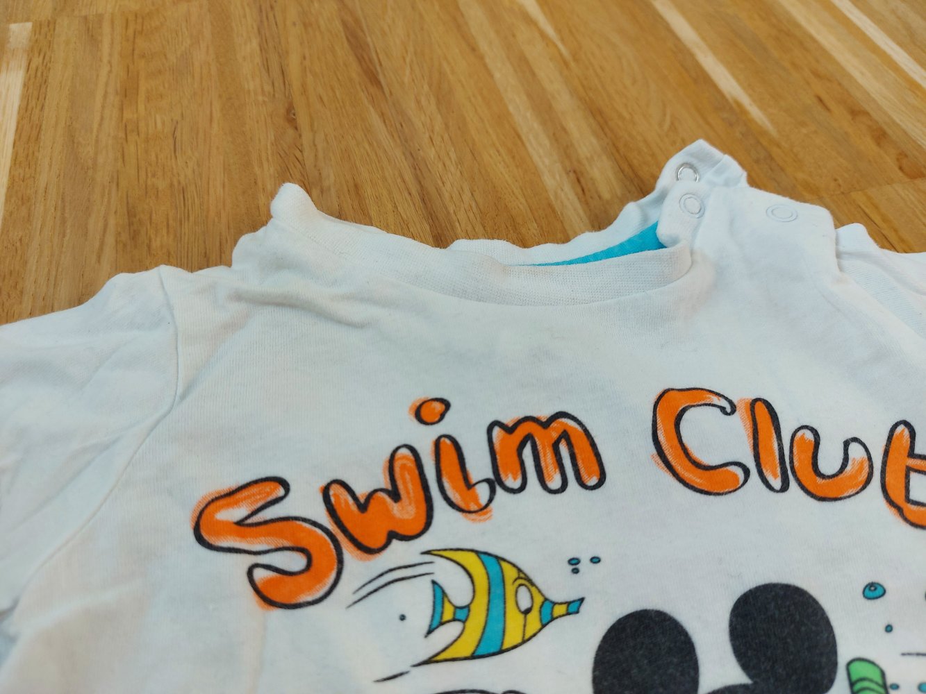 kurzärmliges weißes T-Shirt mit Mickey Mouse Gr. 68