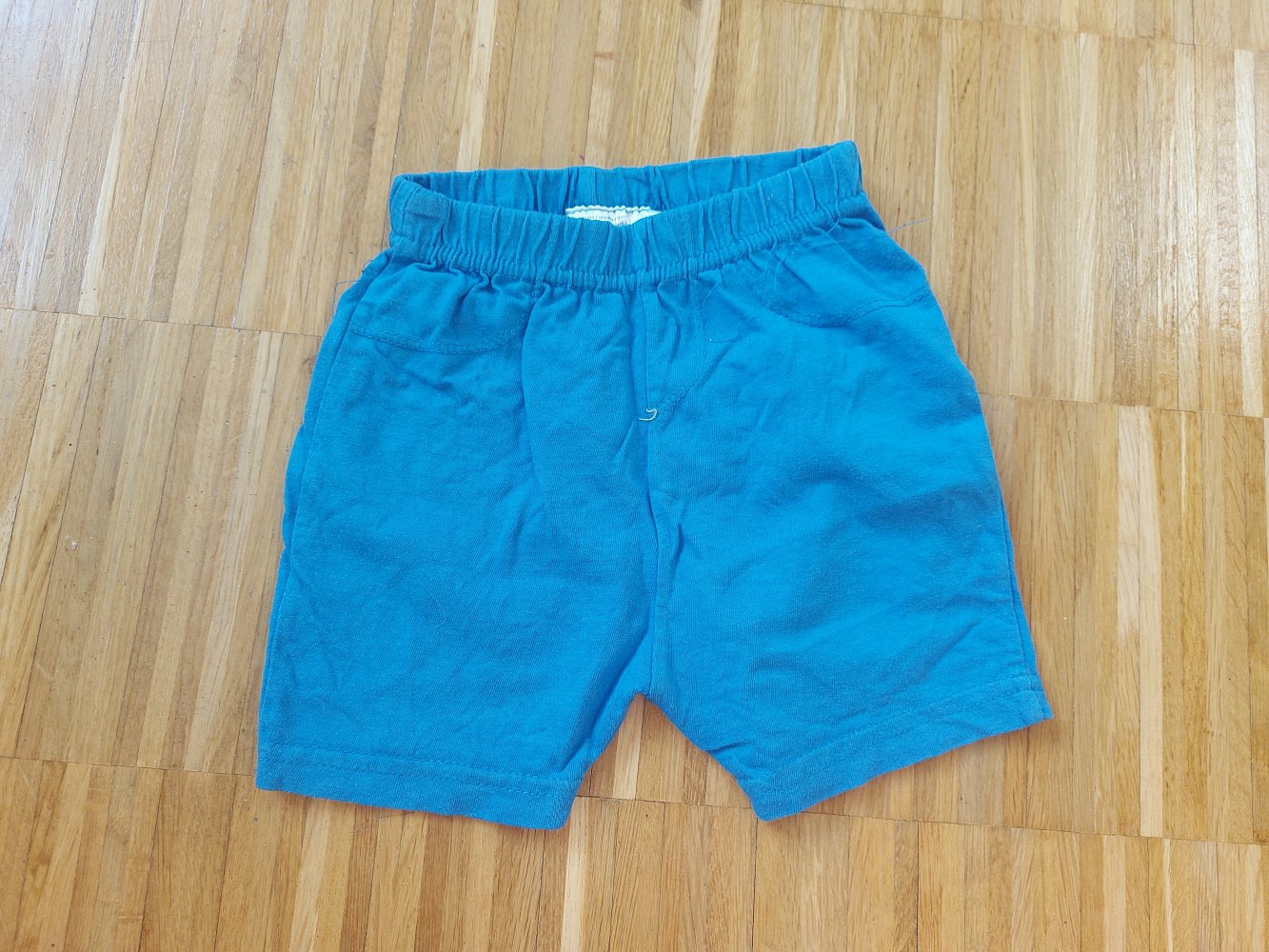 Kurze blaue Babyhose Gr. 62