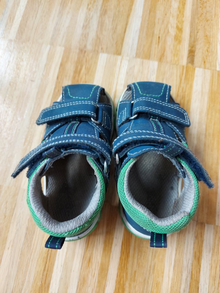 superschöne blaue Esprit-Kindersandalen Gr. 20