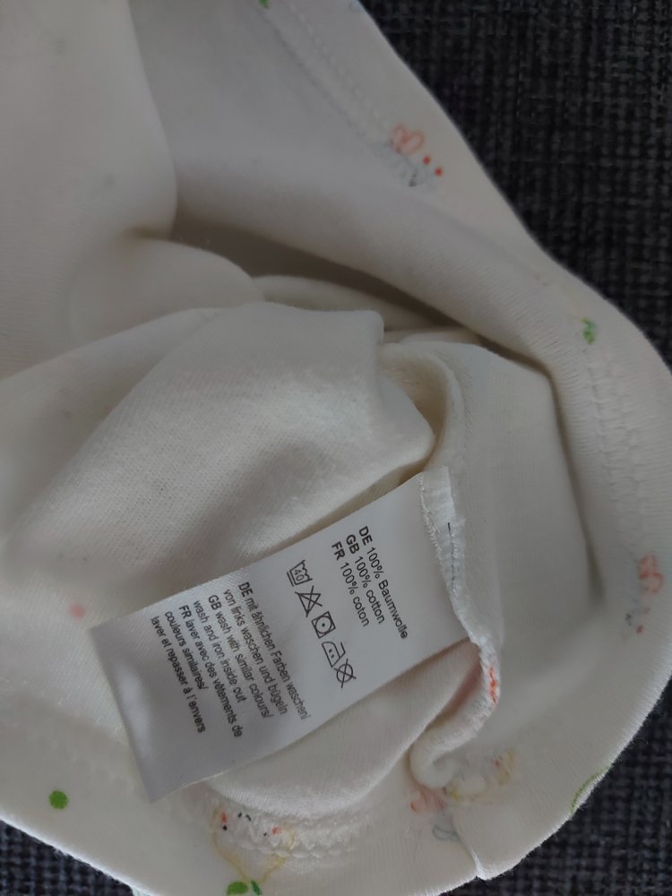 cremegelbes Baby-T-Shirt mit niedlichen Obstmotiven, Gr. 50/56 veggies