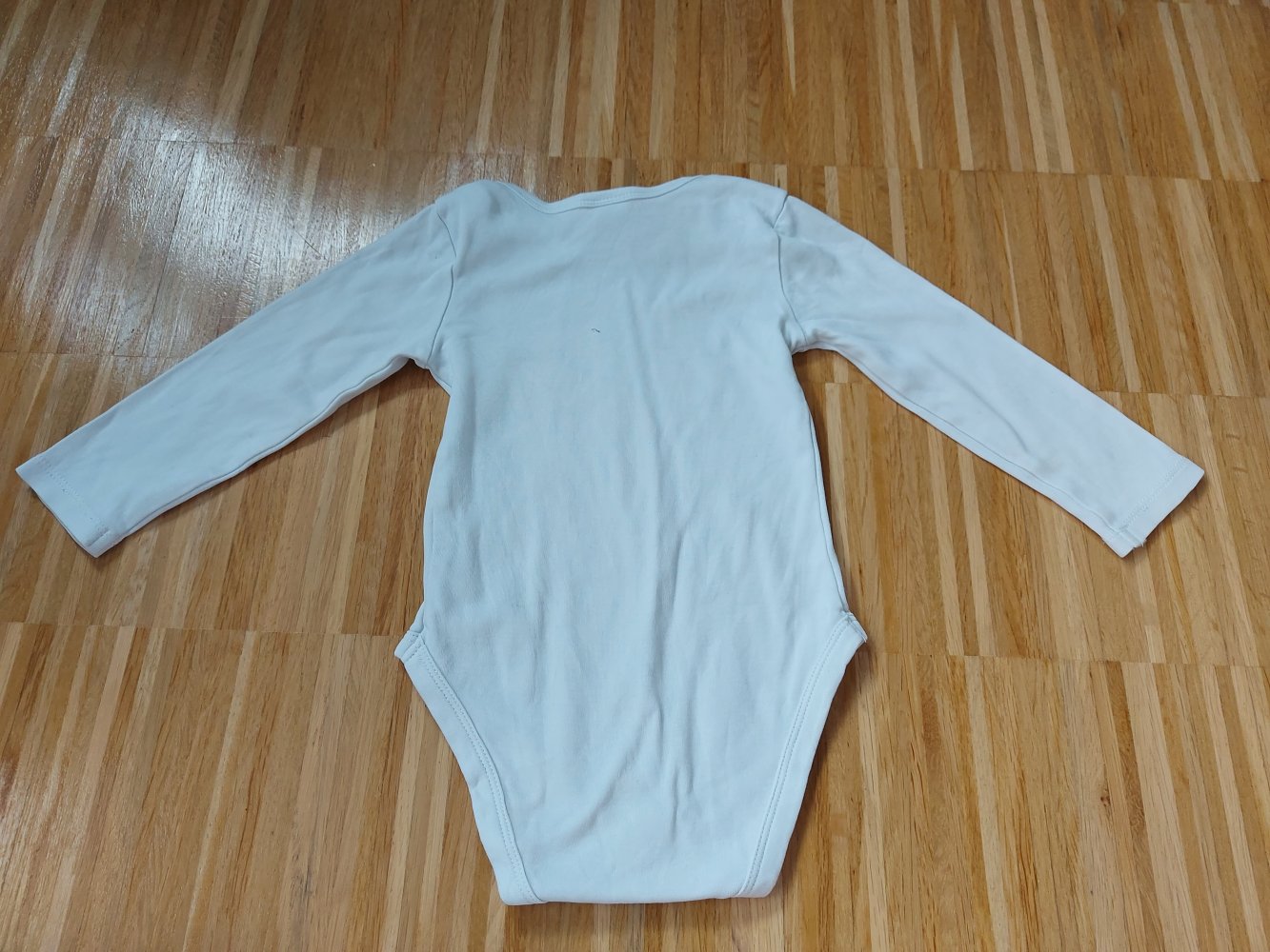 Langärmliger weißer Babybody mit Faultier hanging out with dad Gr. 86 unisex/geschlechtsneutral