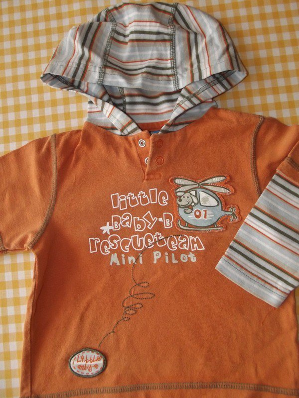 Sehr süßer Pulli mit Kapuze