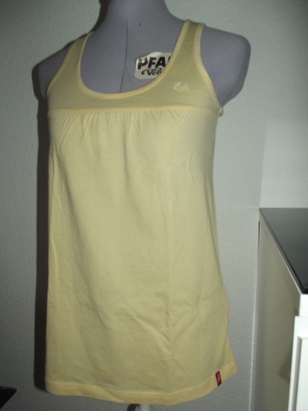 Sehr schönes ärmelloses Shirt von edc