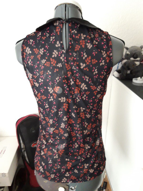 Schönes transparentes Sommer Top von Atmosphere 