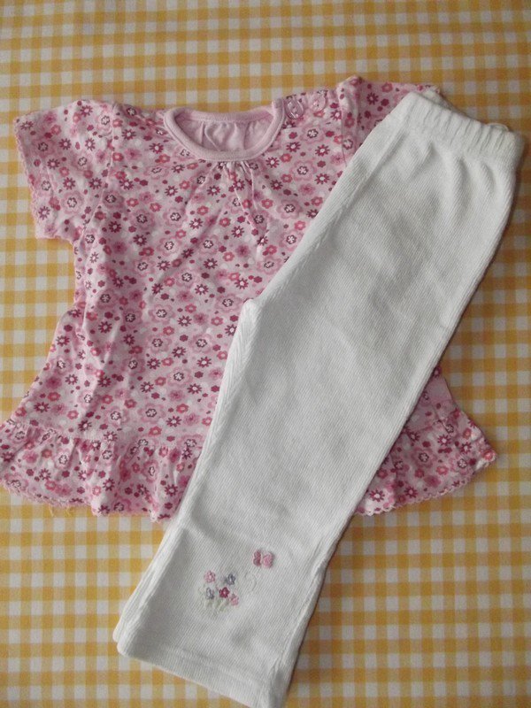 Sehr schöne Feincordhose & Shirt