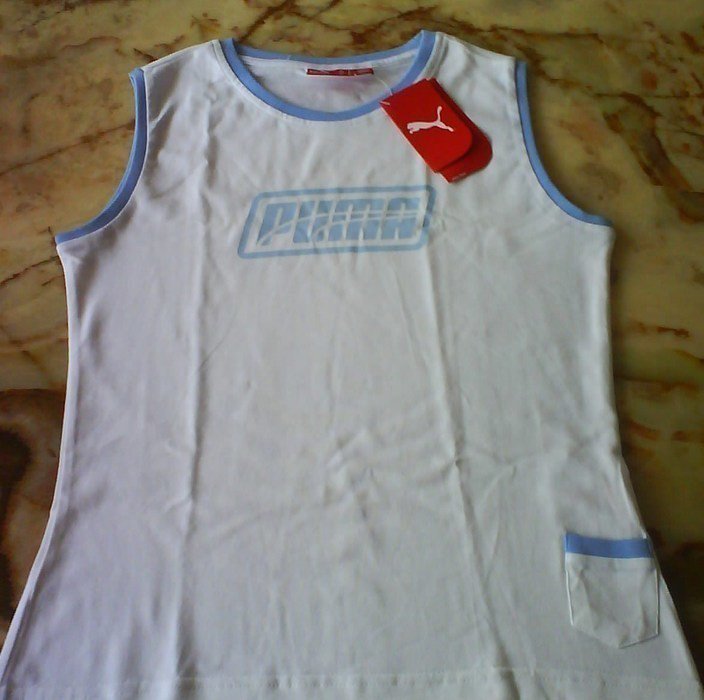  Neues schönes weiß/hellblaues PUMA Shirt