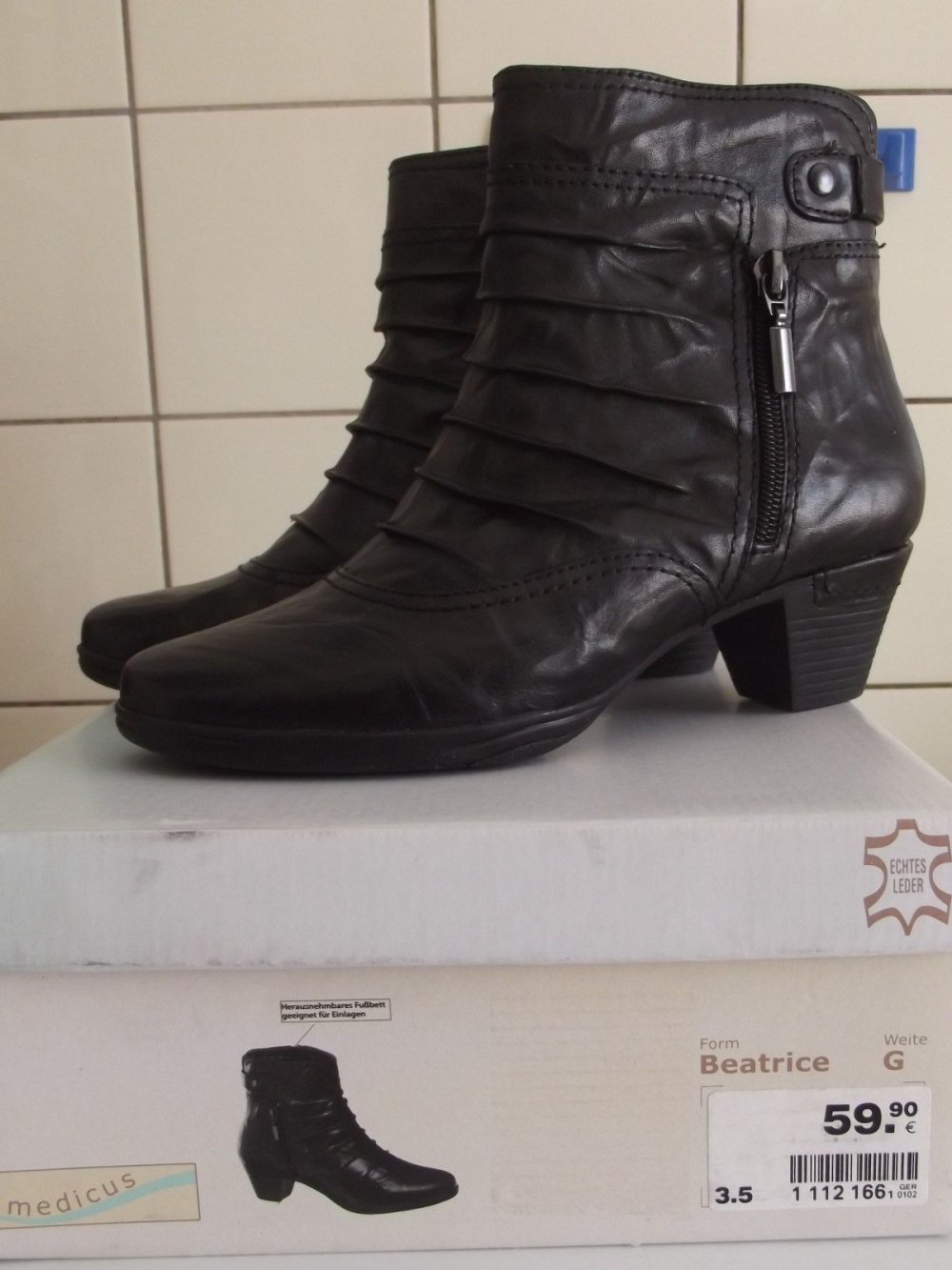 Sehr schöne neue Leder Stiefelletten von medicus