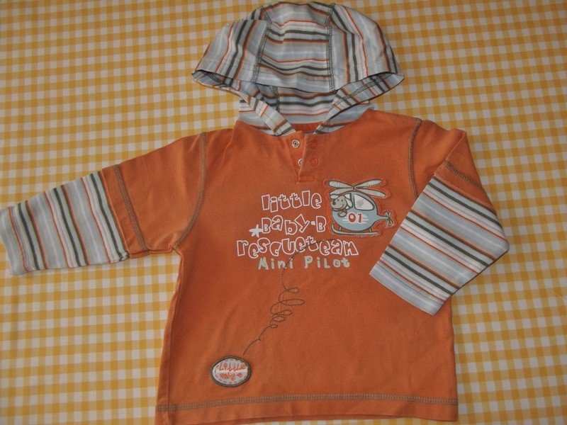 Sehr süßer Pulli mit Kapuze