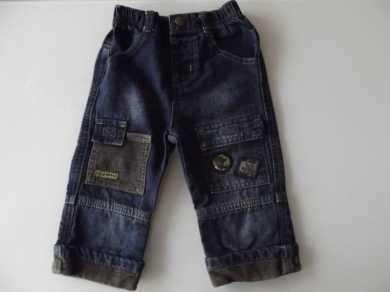 Sehr schöne Dino- Jeans