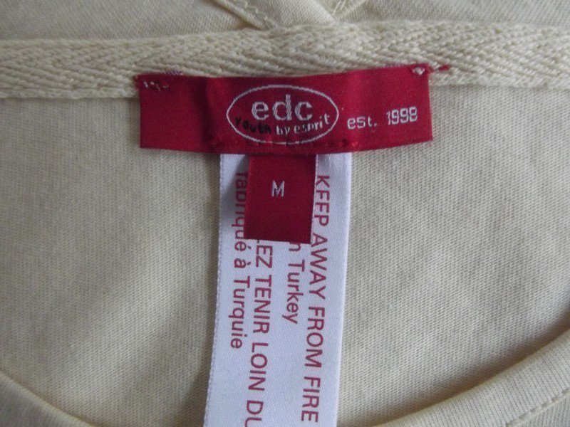 Sehr schönes ärmelloses Shirt von edc