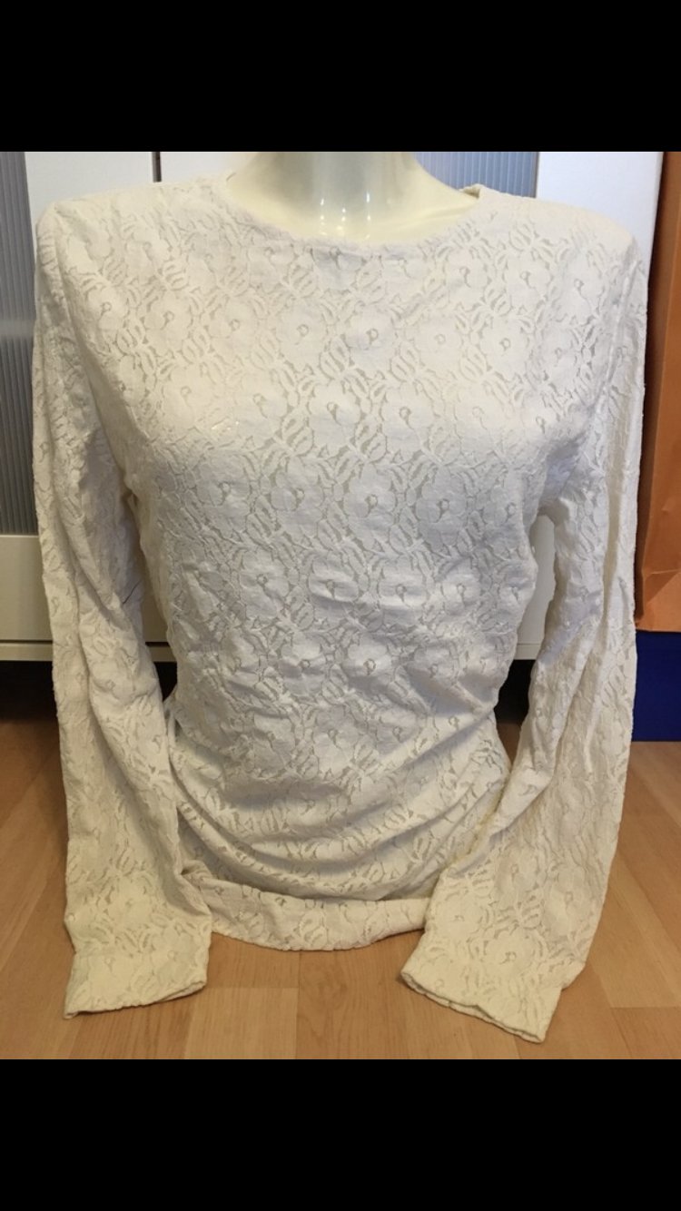 Langärmeliges Spitzen Shirt 