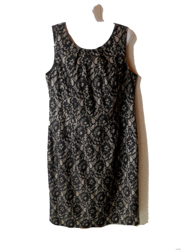 Spitzenkleid Etuikleid Kleid Spitze schwarz nude knielang Gr. 44