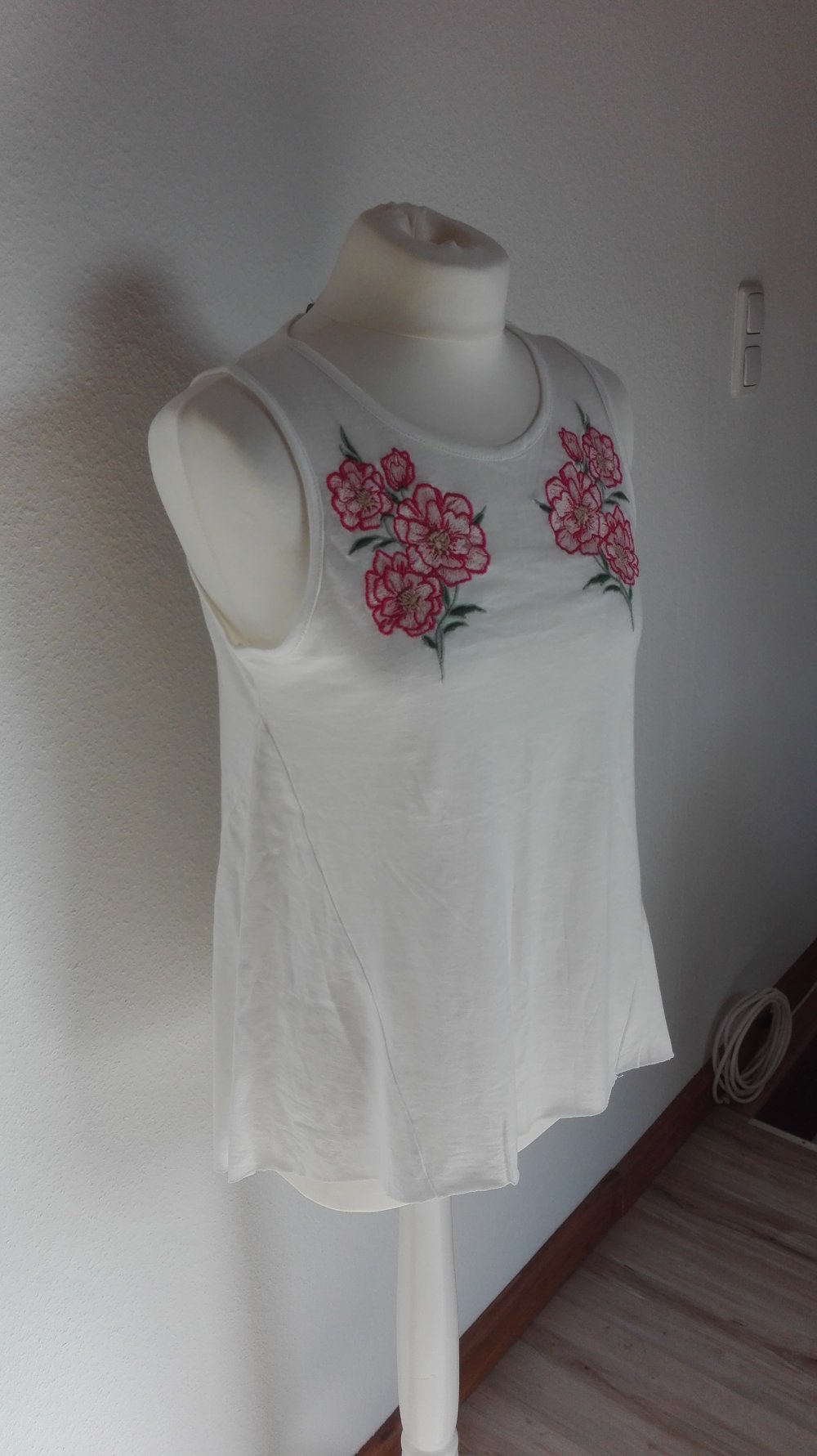 weißes florales Top mit Blumen Amisu New Yorker Größe 34 XS 