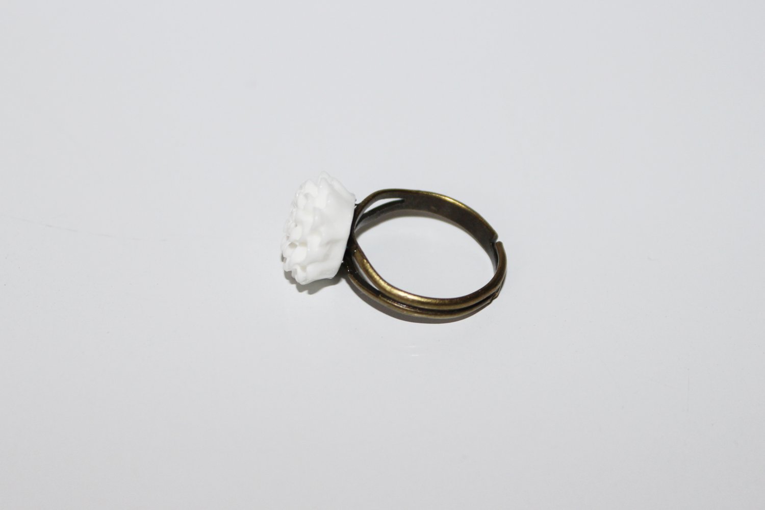 Vintage Ring Bronze Blume Blüte Weiß