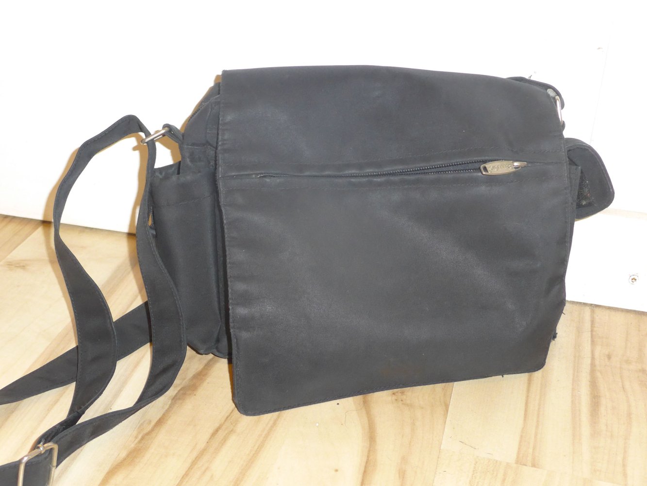 praktische schwarze Tasche