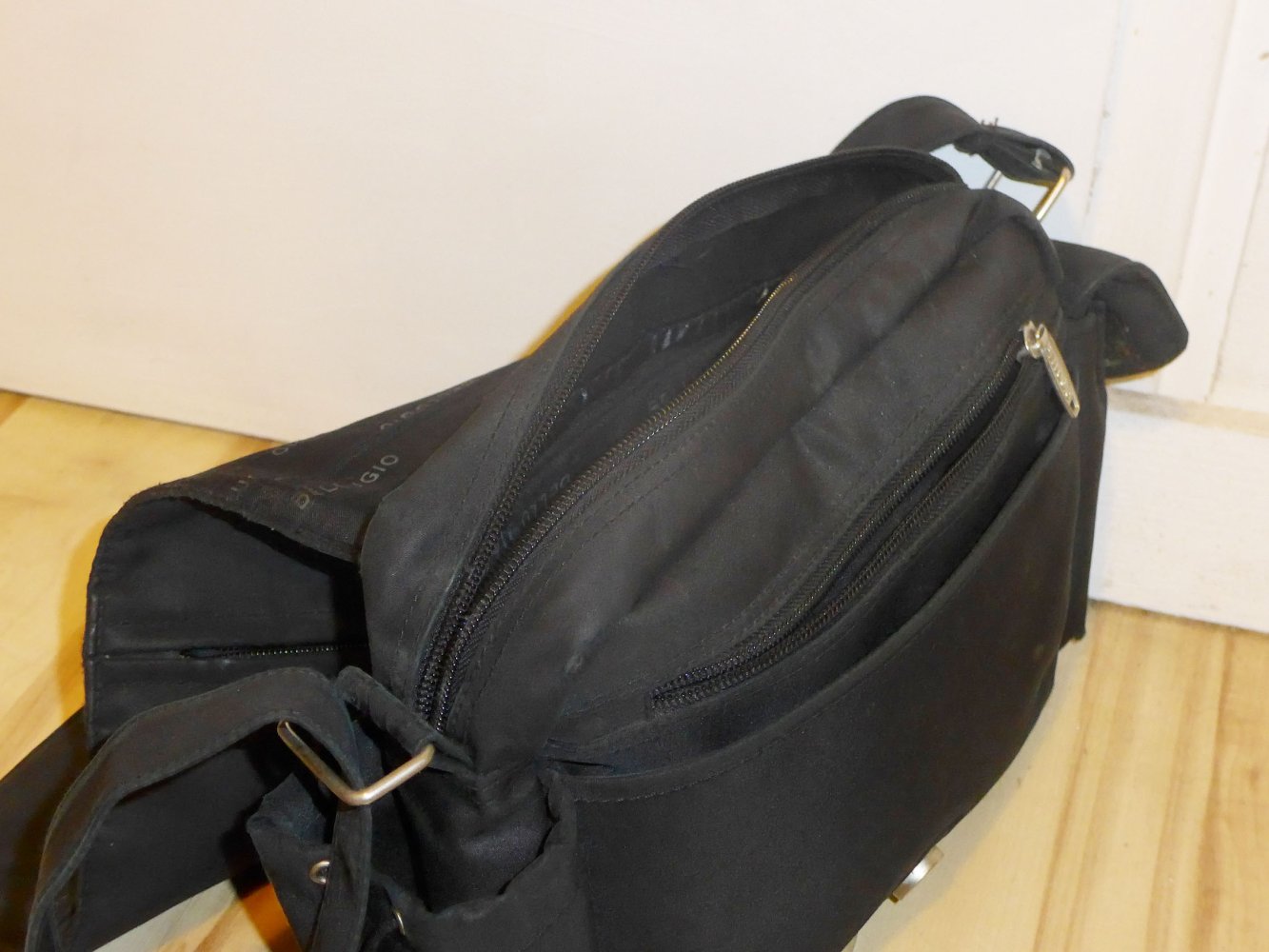 praktische schwarze Tasche