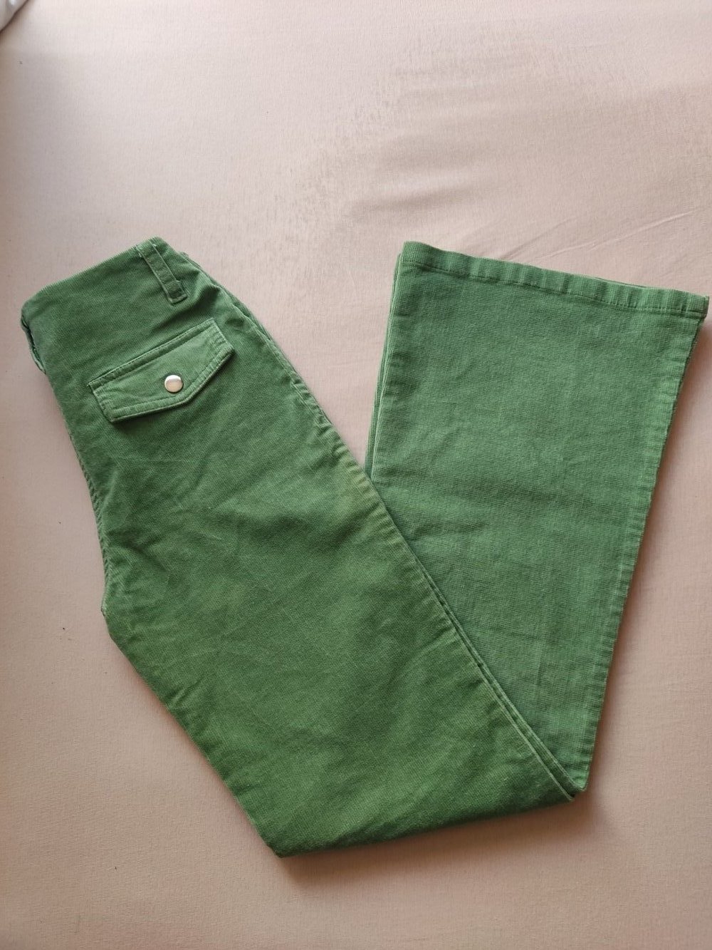Cordhose Feincord Gr.32/34 Grün NEU mit Etikett