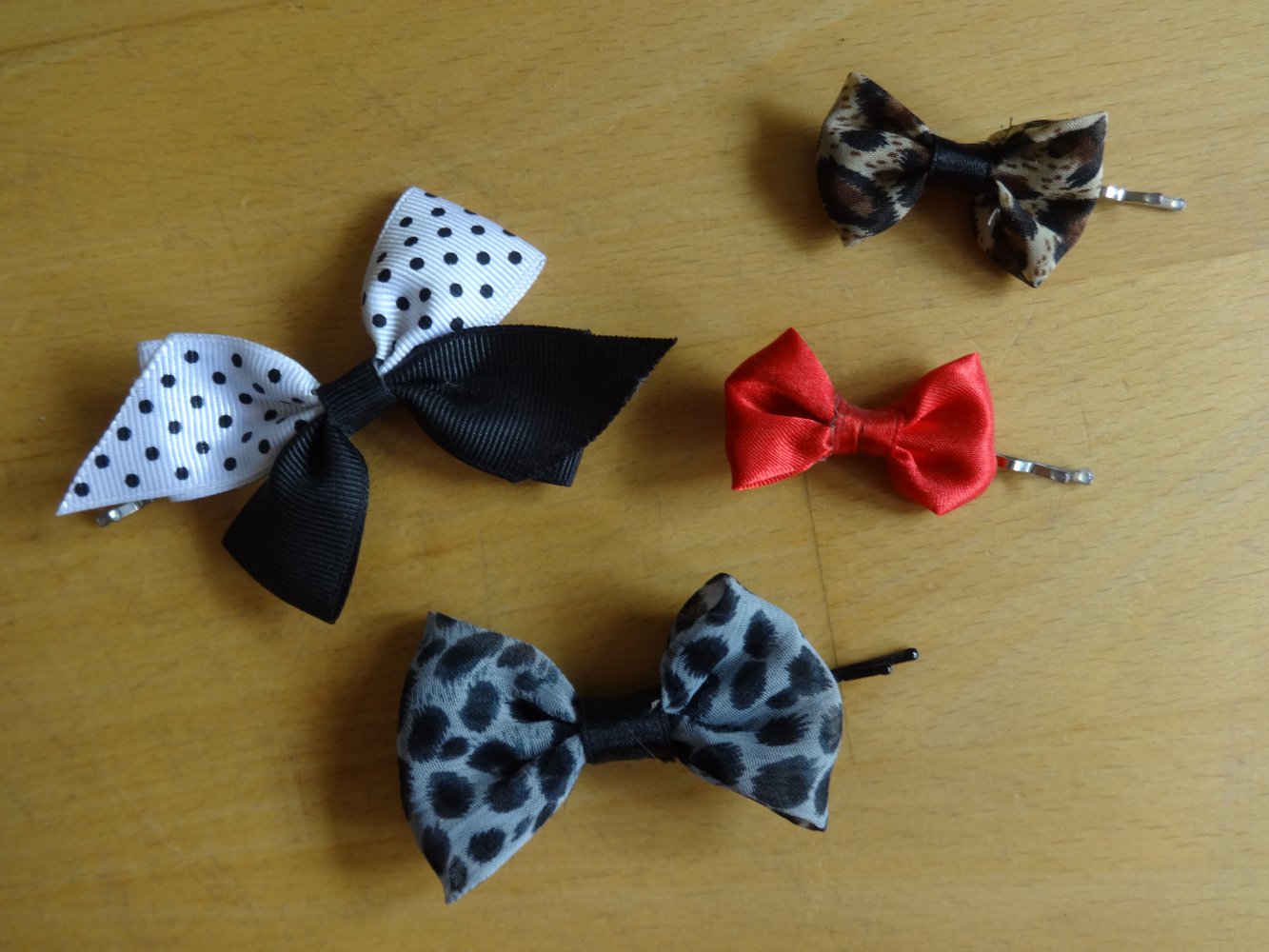 Haarklammern / Haarschleifen