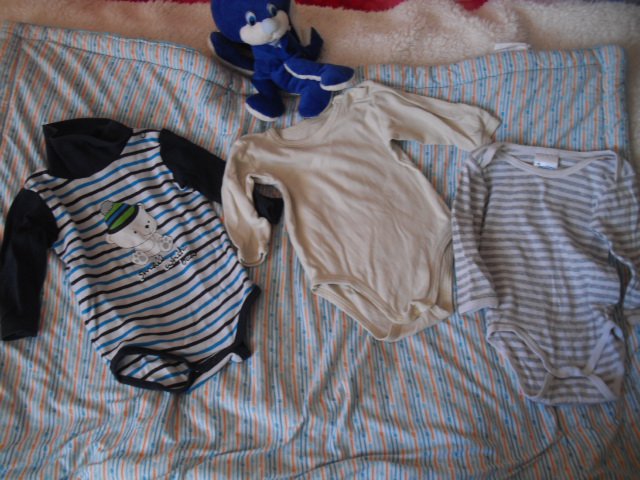  ein paar Sekunden Body´s Gr.62/68