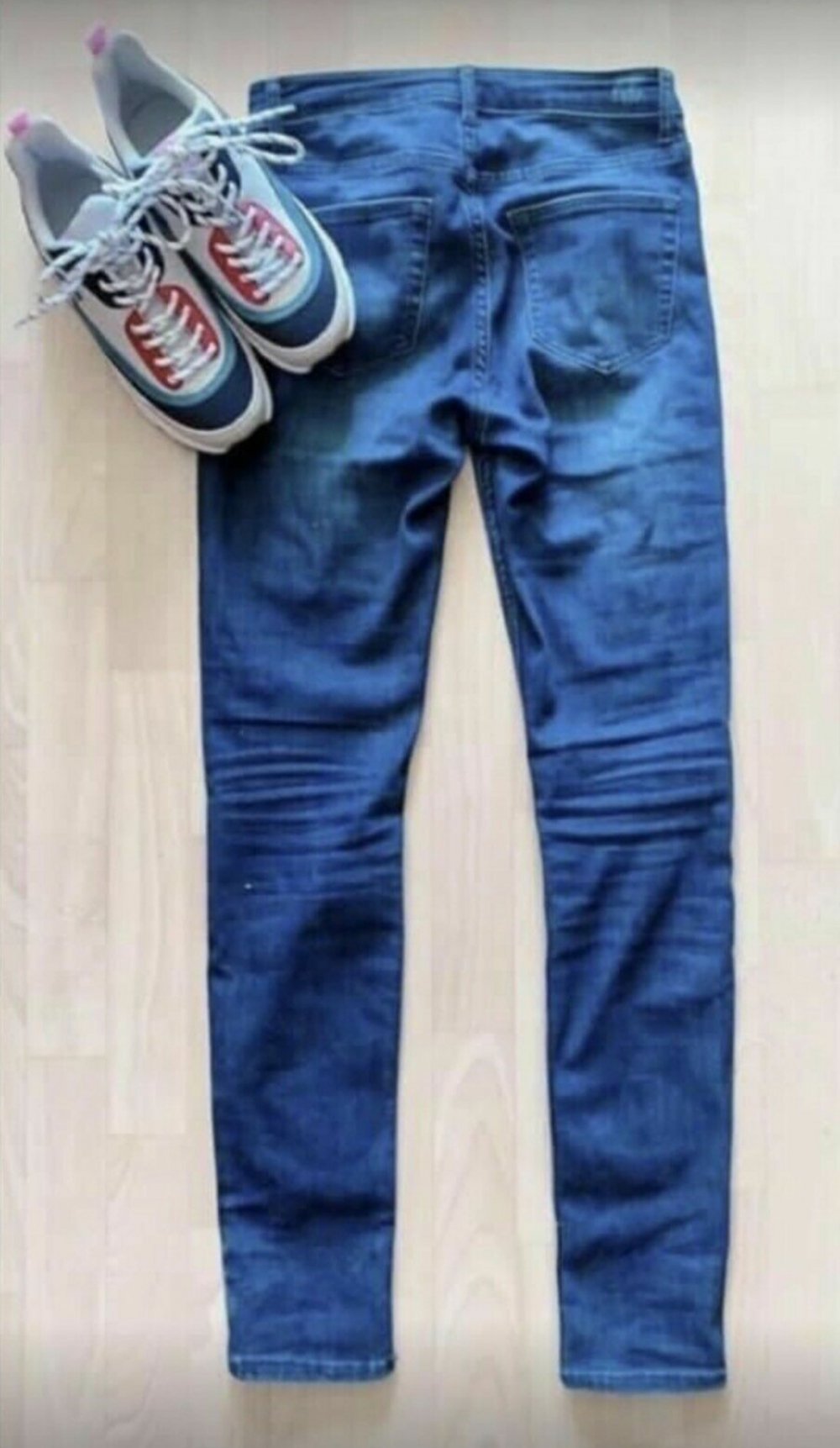 Neu Skinny Jeans H&M gr. 36 Blau Toller Style Risse Löcher 