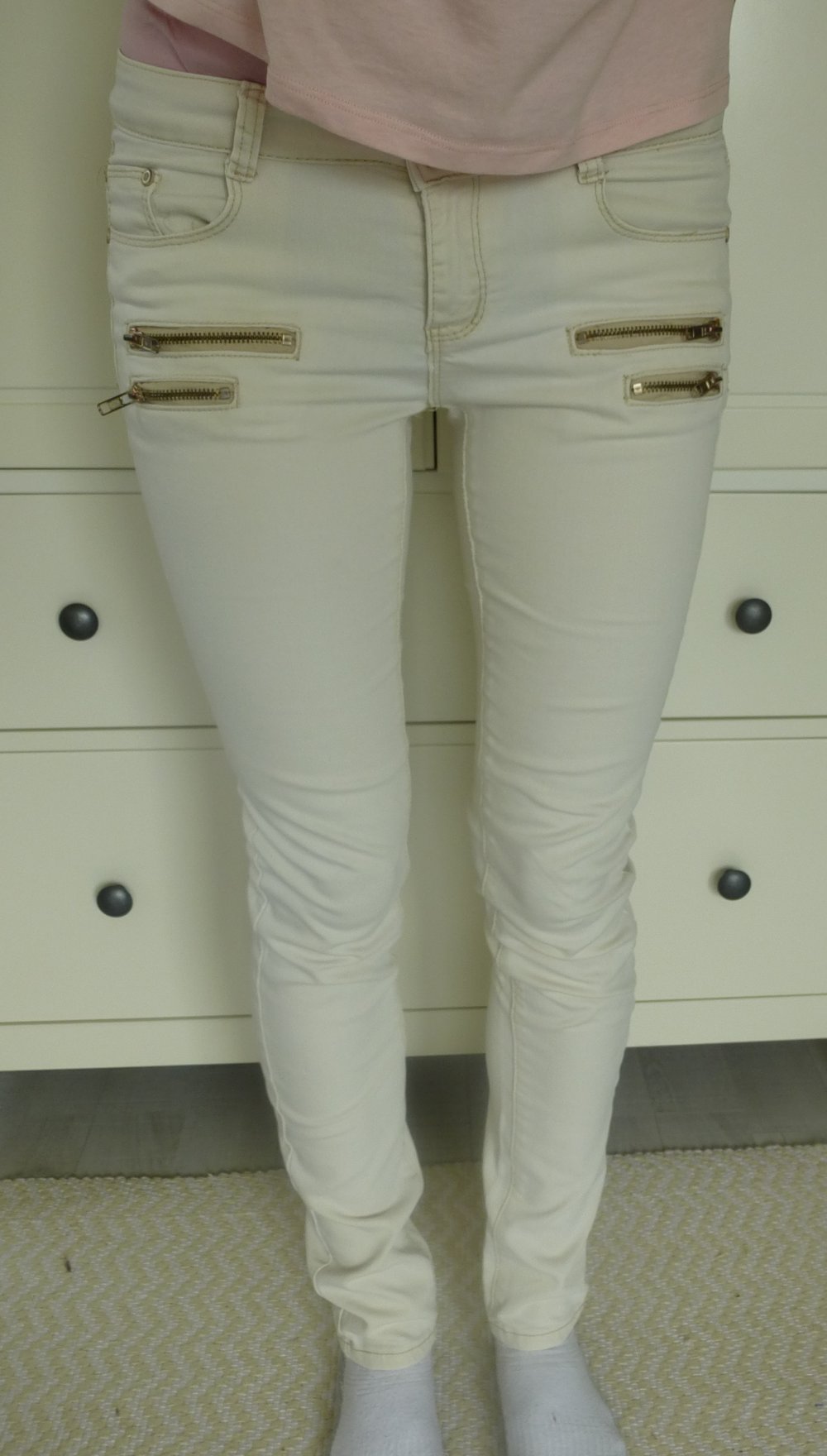 Hose creme beige mit Reißverschluss gold