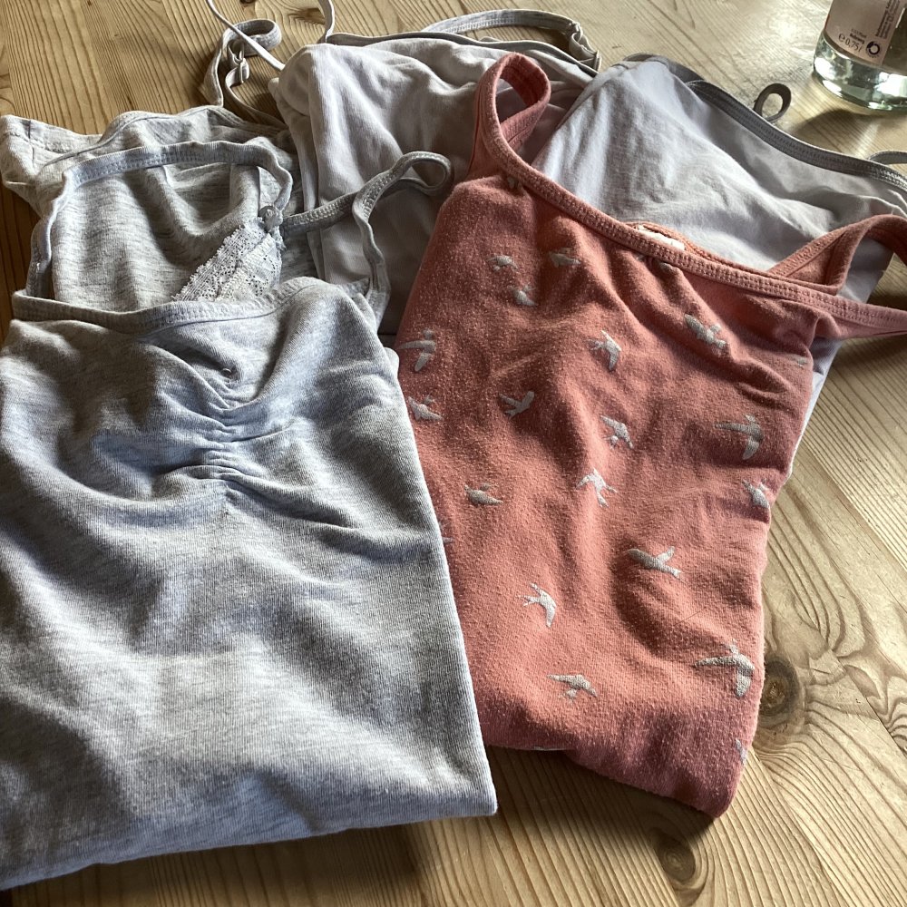 5 Unterhemden gr.158/164 von Yigga