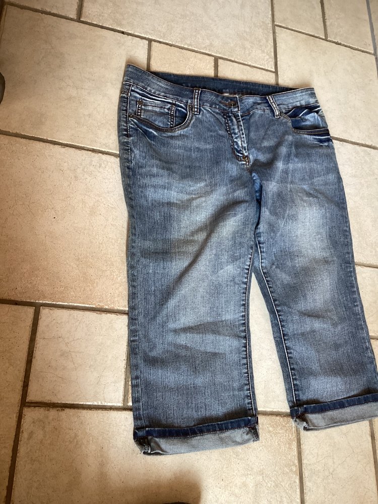 Schöne Jeanscaprihose gr.46