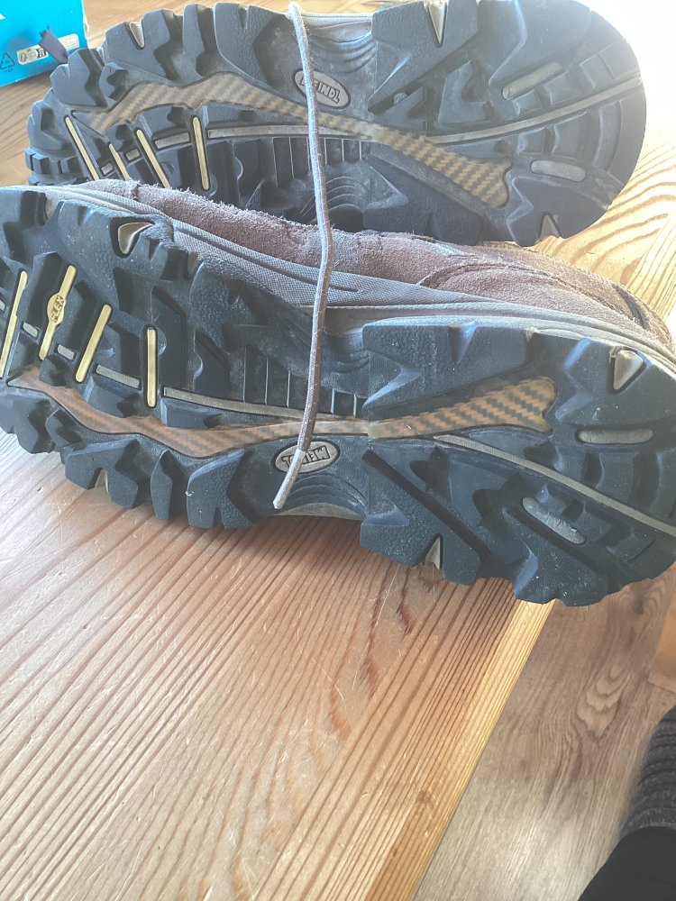 schöne neuwertige Wanderschuhe von Meindl gr.6,5in braun,wenig getragen entspricht gr.40