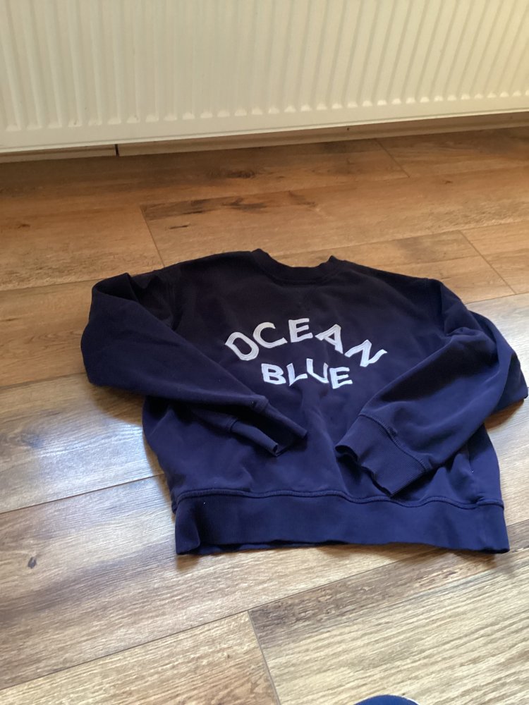 Schöner Pullover in dunkelblau von H&M Größe X S. Neu