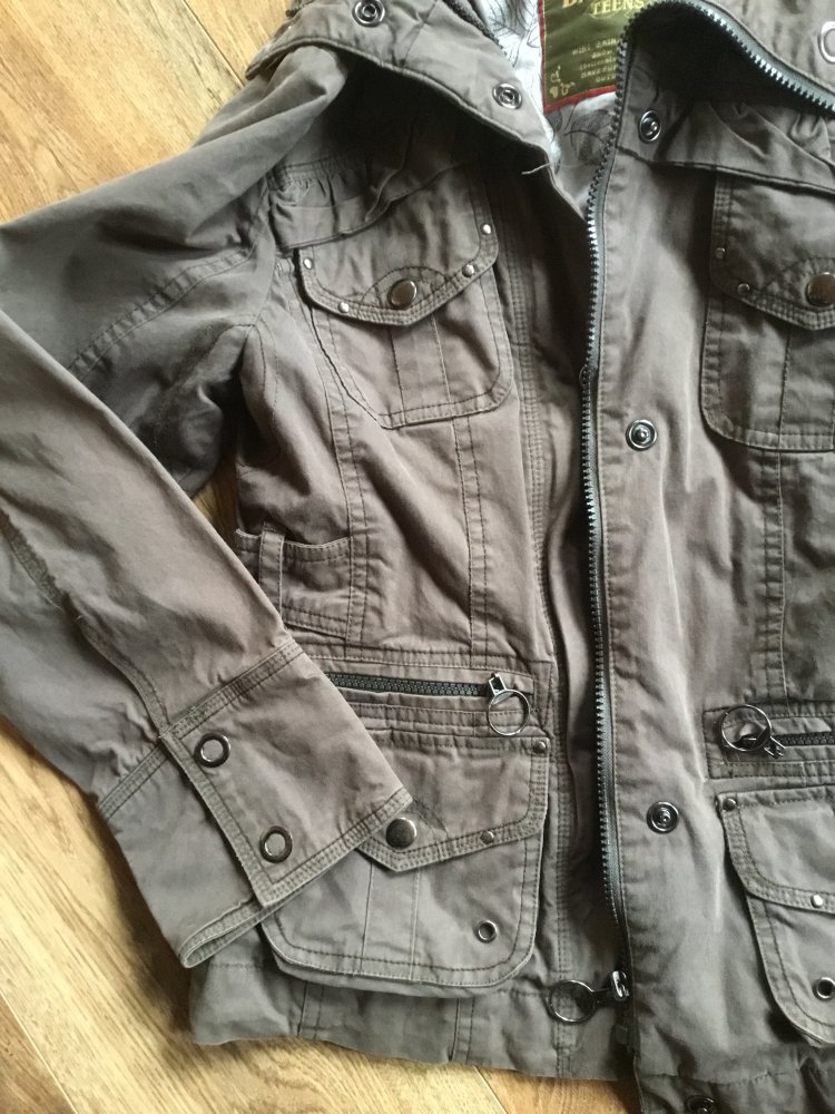 Schöne Jacke gr.152 von Bamboo teens