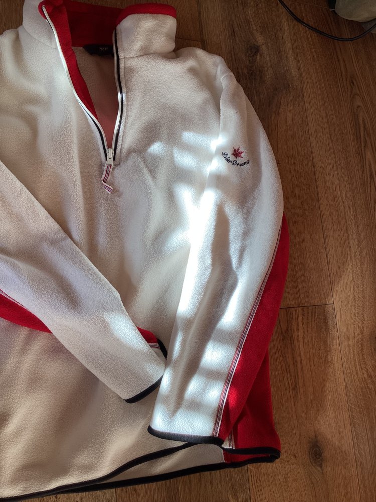 Schöner neuwertiger Fließpullover, Größe 42-44 von TCM auch als Skipullover tragbar