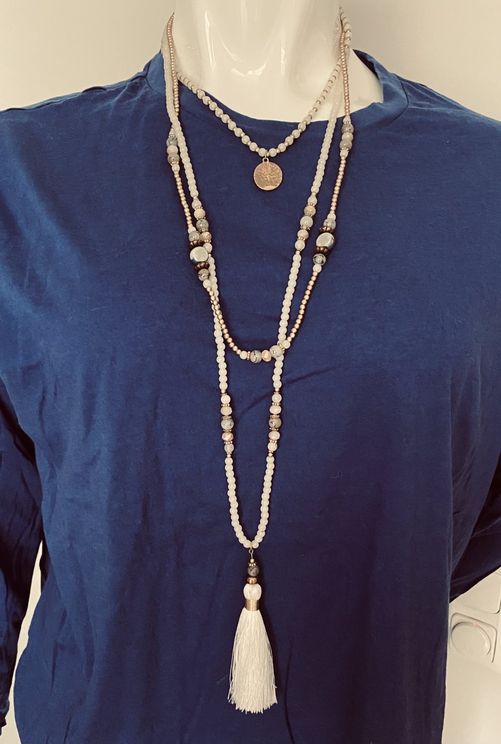 Kette, 3er Kette weiß/goldfarben, Steine, Perlen, Quasten