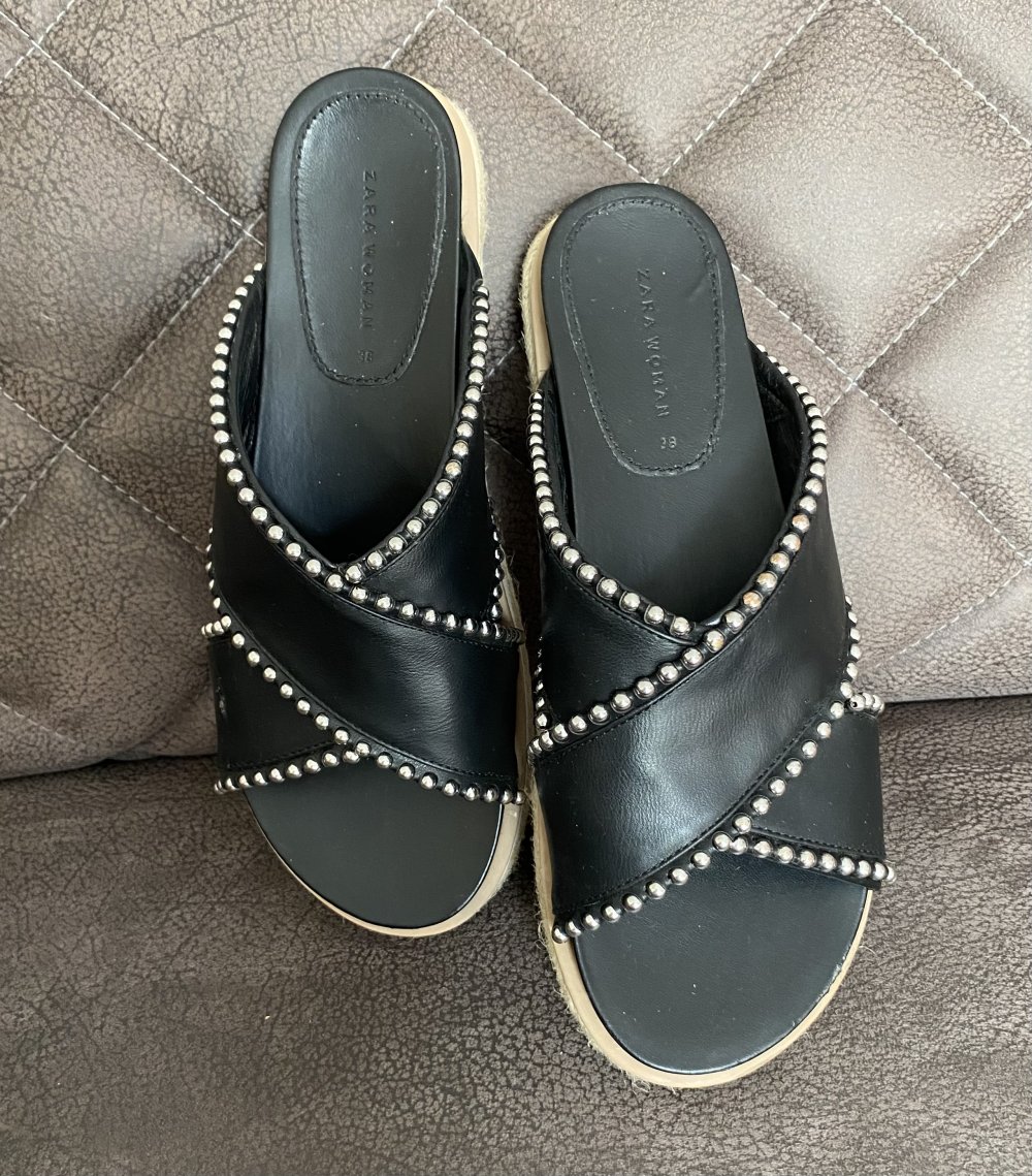 Zara Woman, Pantolette, schwarz, Perlenverzierung, Gr. 38