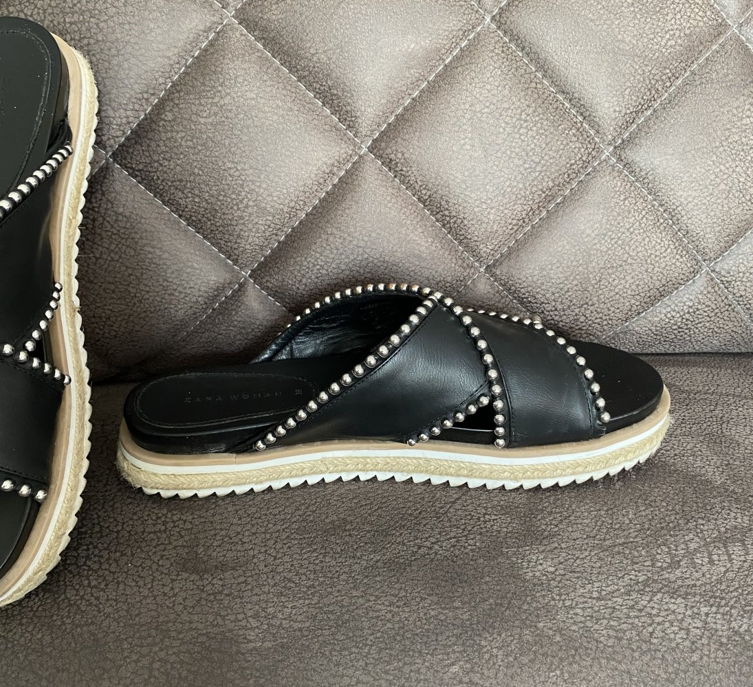 Zara Woman, Pantolette, schwarz, Perlenverzierung, Gr. 38