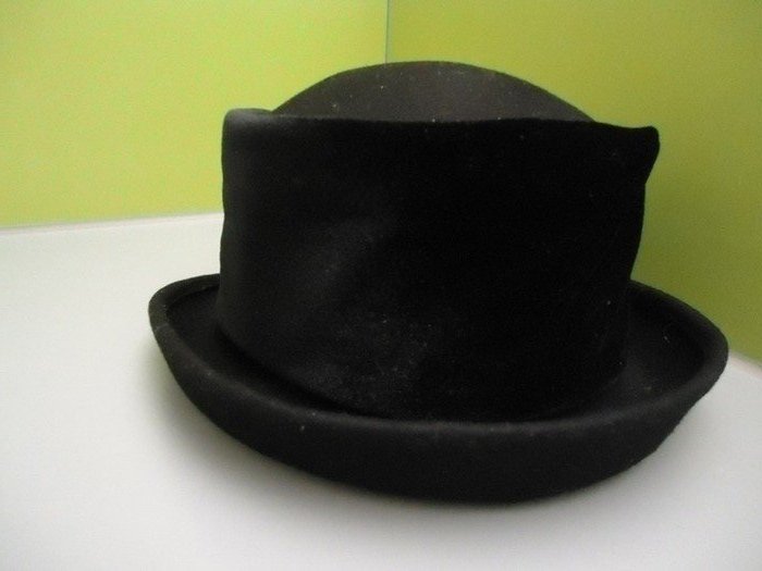 Frauen schwarzer Wolle Hut